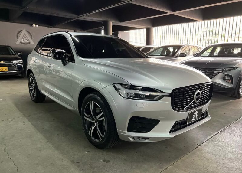 VOLVO XC60 T5 R-DESIGN 2021 - Image 8