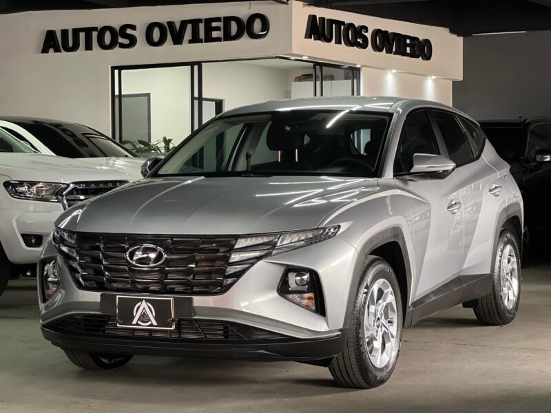 HYUNDAI TUCSON ESSENTIALS MODELO 2024 - GRIS