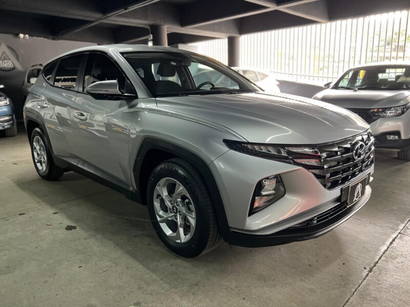 HYUNDAI TUCSON ESSENTIALS MODELO 2024 - GRIS - Image 7