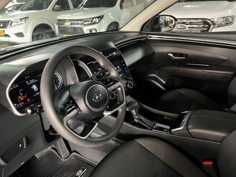 HYUNDAI TUCSON ESSENTIALS MODELO 2024 - GRIS - Image 12