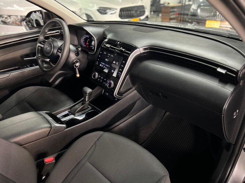 HYUNDAI TUCSON ESSENTIALS MODELO 2024 - GRIS - Image 15