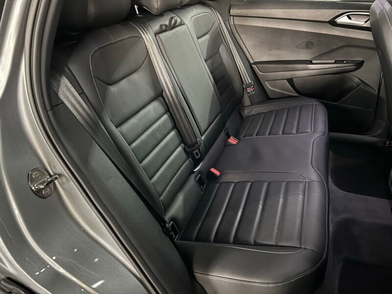 VOLKSWAGEN TAOS HIGHLINE MODELO 2024 - Image 18
